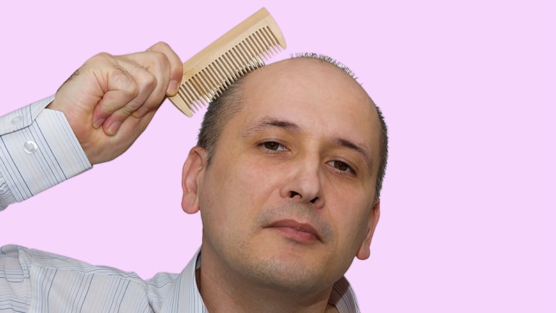 Cara Memanjangkan Rambut - Memegang Sisir