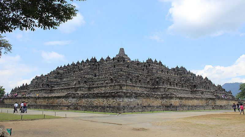 Candi Borobudur - Stupa Budha