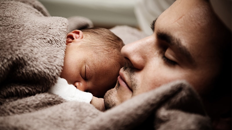 Merawat Bayi Baru Lahir - Ayah dan Anak