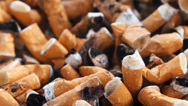 Cara Menghilangkan Bau Mulut Saat Puasa - Puntung Rokok